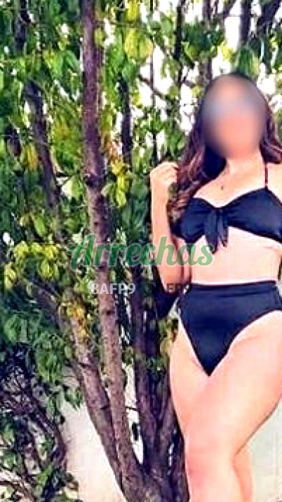 Nicol, Dama de compañía en Santa Cruz