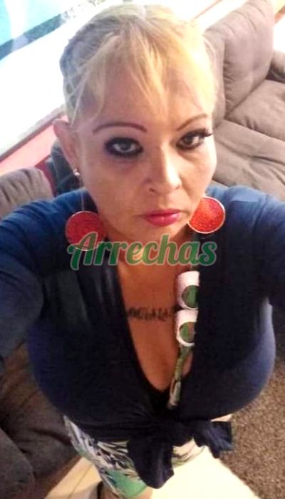 Fiorela, puta en Santa Cruz