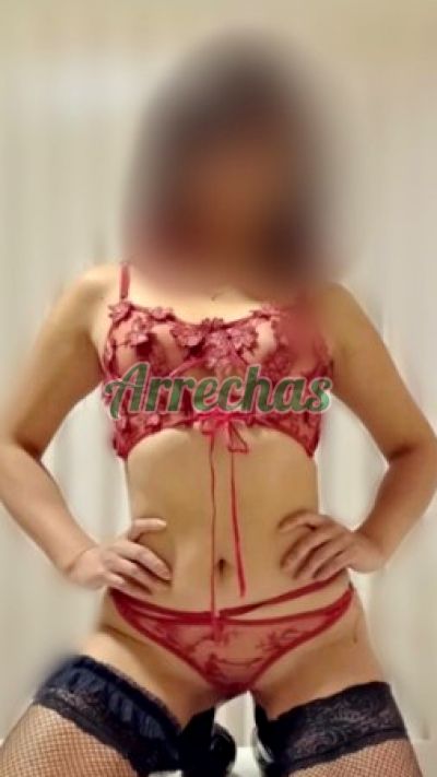 Esmeralda, dama de compañía en La Paz