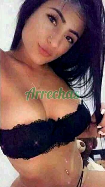Nicol, dama de compañía en Santa Cruz