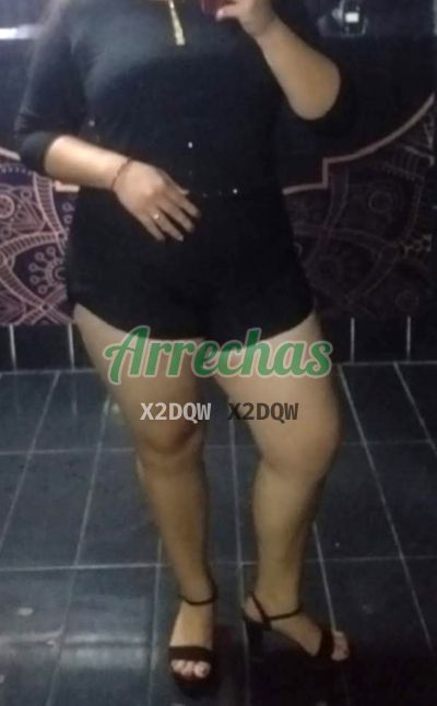 Mía, dama de compañía en Santa Cruz