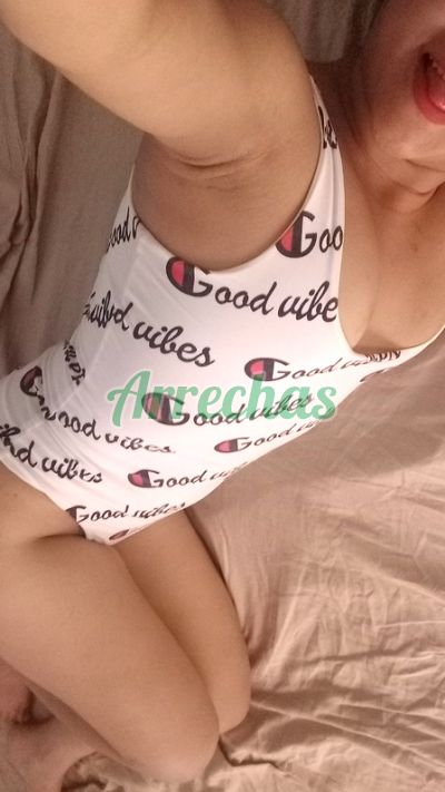 Carla Amanda, Dama de compañía en Santa Cruz