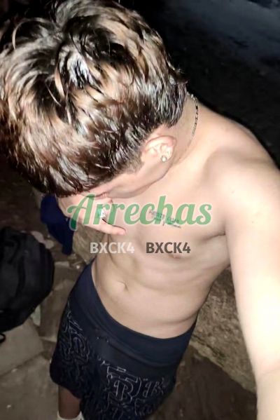 Fabián 74933229, hombre en Santa Cruz