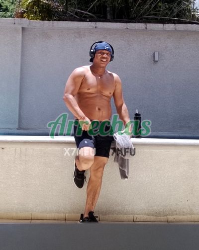 Moreno 63808659, hombre en Santa Cruz