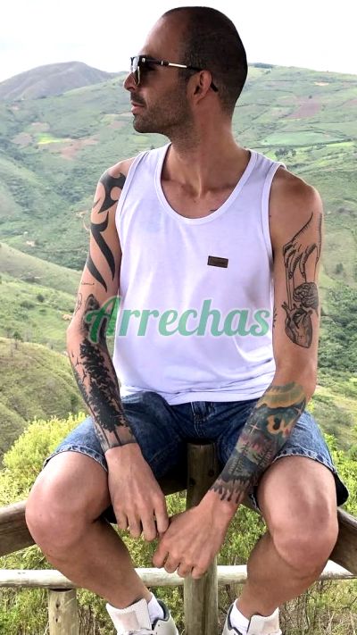 Junior 67849550, hombre que da masajes eróticos en Santa Cruz