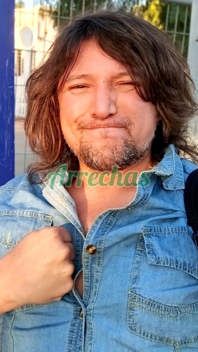Lion 64405854, hombre en Villazón